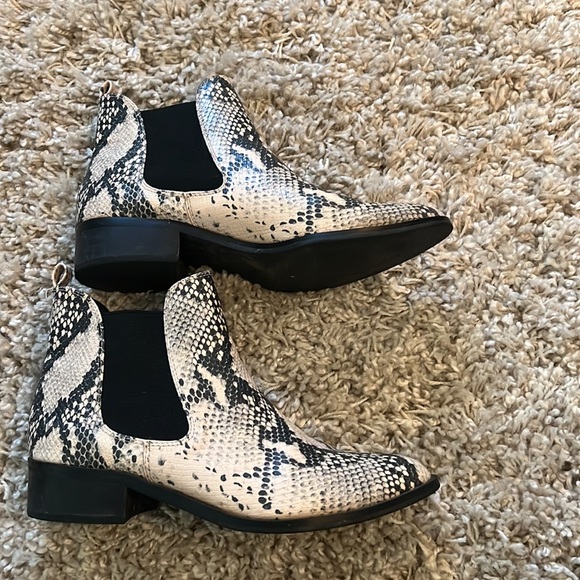 Steve Madden boots worn once size 8 - Picture 2 of 2